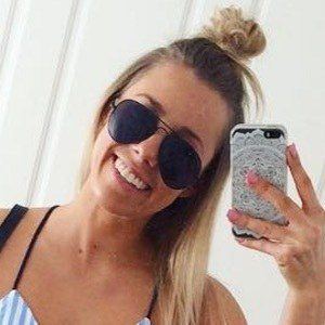 Sarah's Day, 31 (YouTube Star)