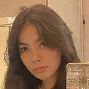 Sasha Khorzova, 23 (Estrella de TikTok)