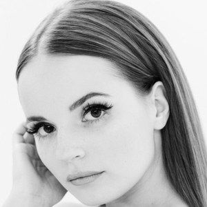 Sasha Spilberg, 27 (YouTube Star)