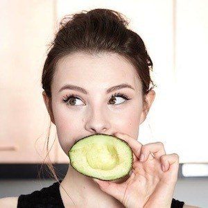 Saskia Gregson-Williams, 28 (Blogger)