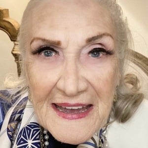 Sassy Gran Doris image 5