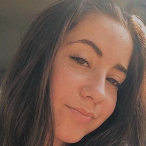 Savannah Dickson, 21 (TikTok Star)