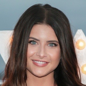 Savannah Outen image 4