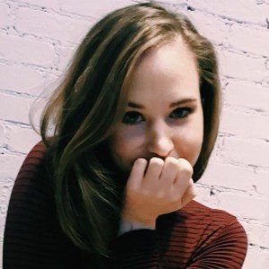 Savannahandstuff, 32 (YouTube Star)