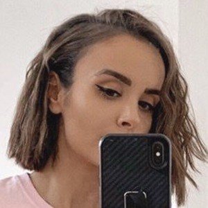 Savina Nicole, 33 (YouTube Star)