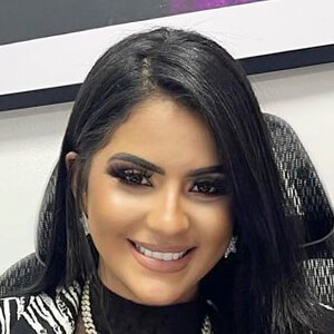 Scarlet Collado, 32 (Instagram明星)