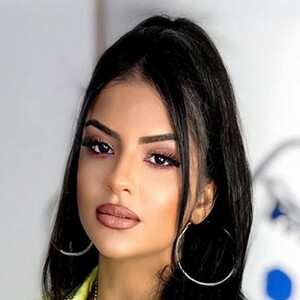 Scarlet Collado, 32 (Instagram Star)