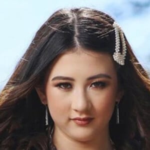 Scarlett Bella Song image 3