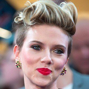 Scarlett Johansson, 40 (電影女演員)