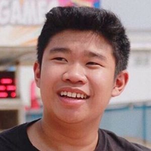 SeanDoesMagic, 23 (TikTok明星)