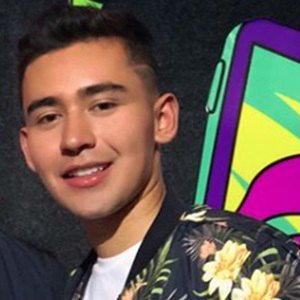 Sebastián Linares, 28 (Star di YouTube)