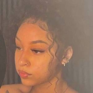 Selena Davis, 21 (TikTok明星)