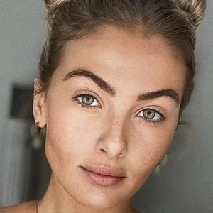Selena Weber image 4