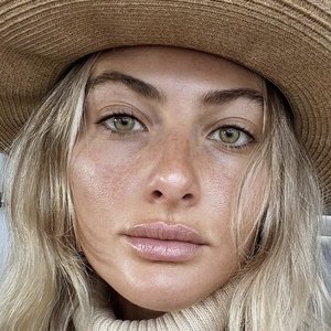 Selena Weber image 5