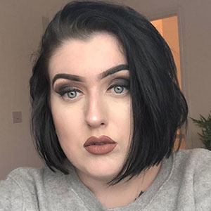 Selfloveliv, 32 (Instagram Star)