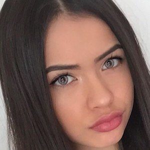 Selina Mour, 23 (TikTok Star)