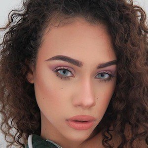 Shanalee Figueroa, 30 (YouTuber)