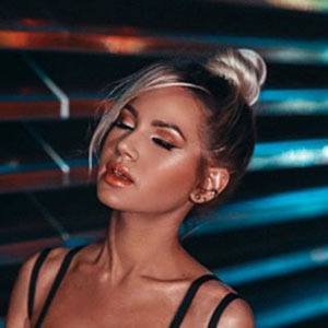 Shanda Rogers, 41 (Instagram Star)