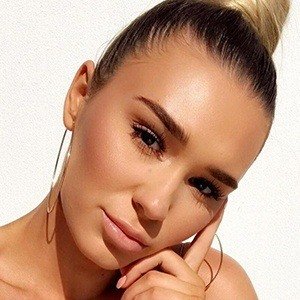 Shani Grimmond, 28 (Estrella de YouTube)