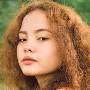 Shanne Dandan, 25 (Pop Singer)