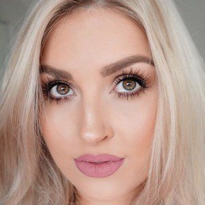 Shannon Harris, 33 (Estrella de YouTube)