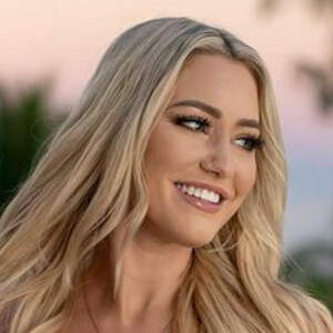 Shannon Henry, 32 (Instagram Star)