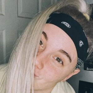 Shannon Winnington, 27 (TikTok Star)