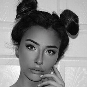 Shauna Gallon, 27 (Ngôi sao Instagram)