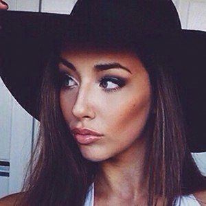 Shauna Gallon, 27 (Instagram Star)