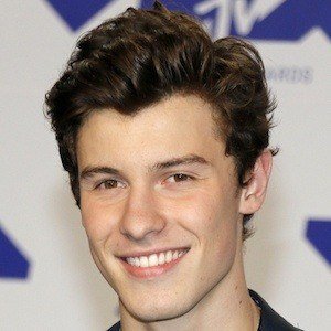 Shawn Mendes, 27 (Ca sĩ nhạc Pop)