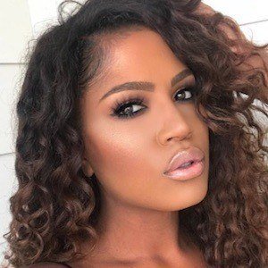 Shayla Mitchell image 6