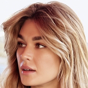 Shayna Terese Taylor, 33 (模特)