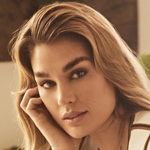 Shayna Terese Taylor, 33 (模特)