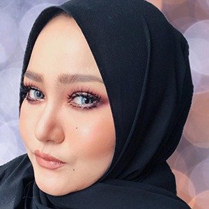 Shazreeyana Shukri, 40 (Makeup Artist)