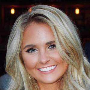 Shea Leigh Mills, 28 (Blogger)