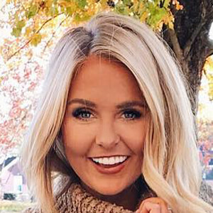 Shea Leigh Mills, 28 (Blogger)