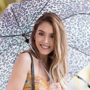 Shea Whitney, 37 (YouTube-ster)