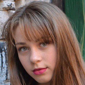 Shelby Bain, 24 (TV Actress)