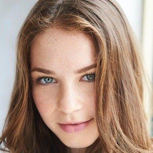 Shelby Bain, 24 (Attrice TV)