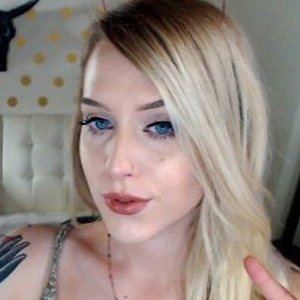 Shelby LuxxBunny image 3