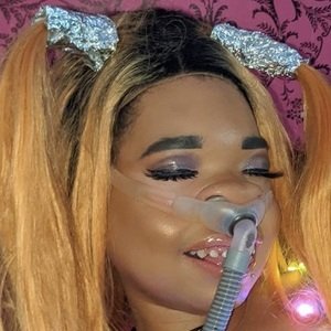 shelbykinsxo, 28 (TikTok Star)