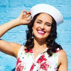 Shelise Hufstetler, 35 (Model)