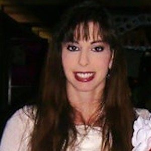 Shelly B Twinpossible, 48 (Estrella de YouTube)