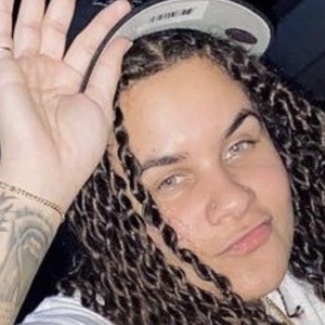 Shelovesanasty, 25 (Ngôi sao Instagram)