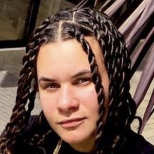 Shelovesanasty, 25 (Instagram Star)