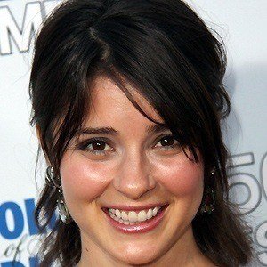 Shiri Appleby image 3