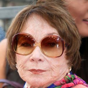 Shirley MacLaine image 4