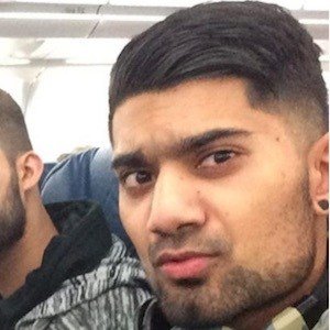 Shivneel Cougar Boys, 32 (Звезда Youtube)