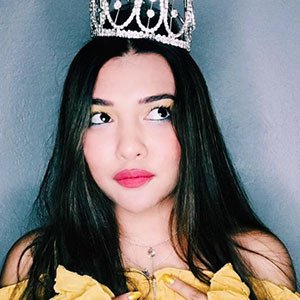 Shreya Nepali, 30 (Instagram明星)