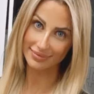 Shrouqsunshine, 36 (TikTok Star)